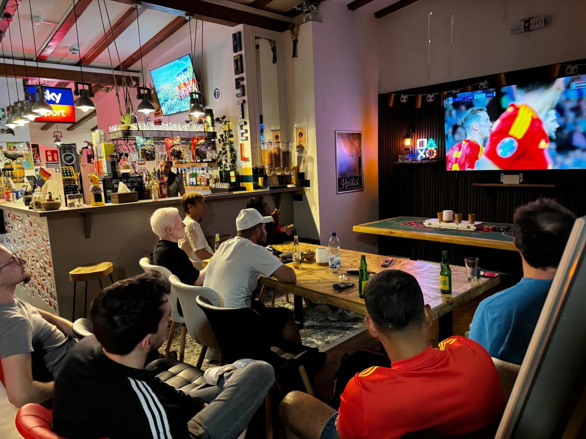 Hostel 만하임 외부 사진 Sky Sports broadcast of the 2019 Tour de France